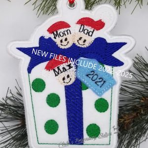 Package w/Bow 3 Heads Ornament