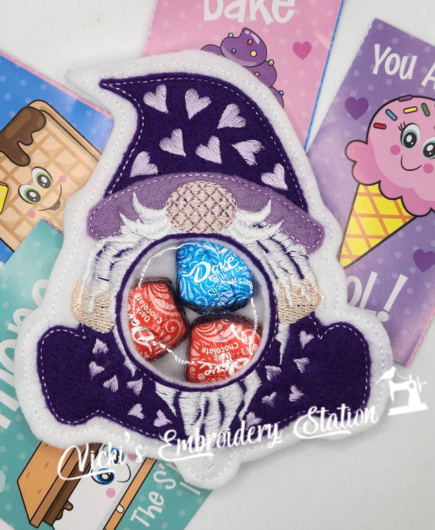 Valentine Gnome Candy Holder (Sitting)