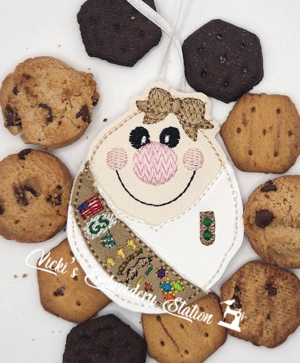 Girl Scout Cadette Magnet Ornament