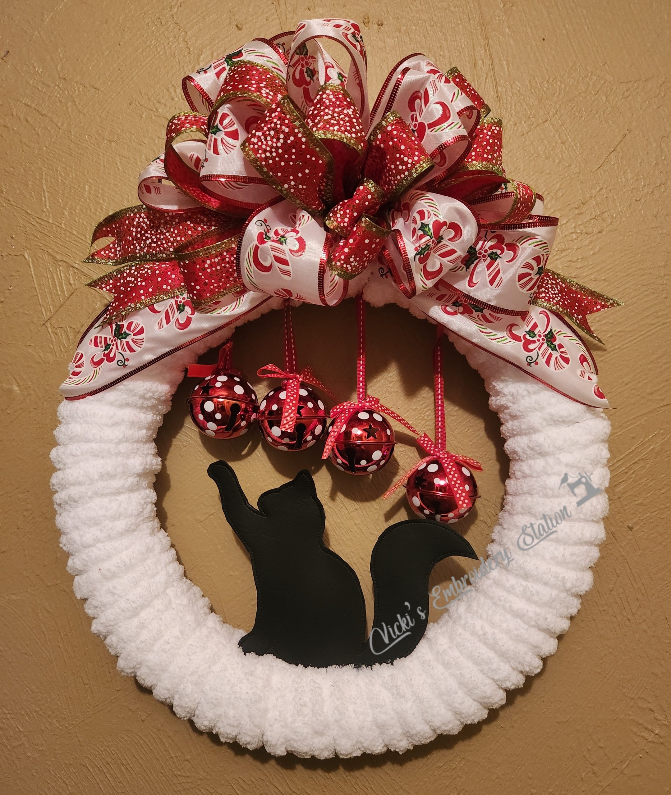 Reaching Cat Silhouette Wreath Add-On
