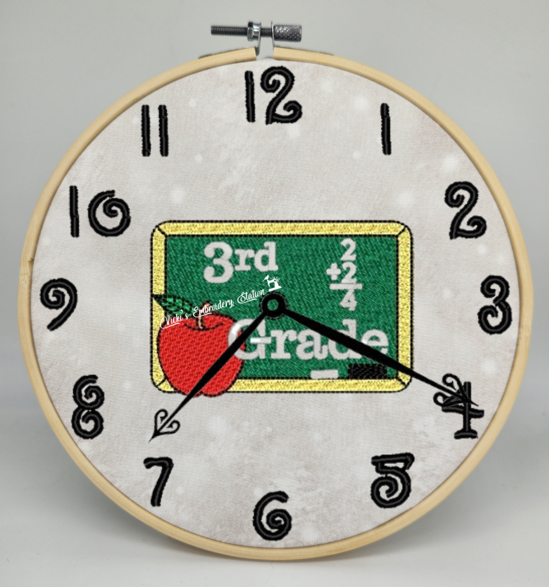 Chalkboard Clock Grades 1-6 - Image 3